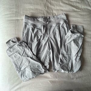 Hardly worn dance studio lined joggers, women’s 8